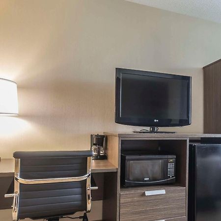 Comfort Inn Lévis Buitenkant foto