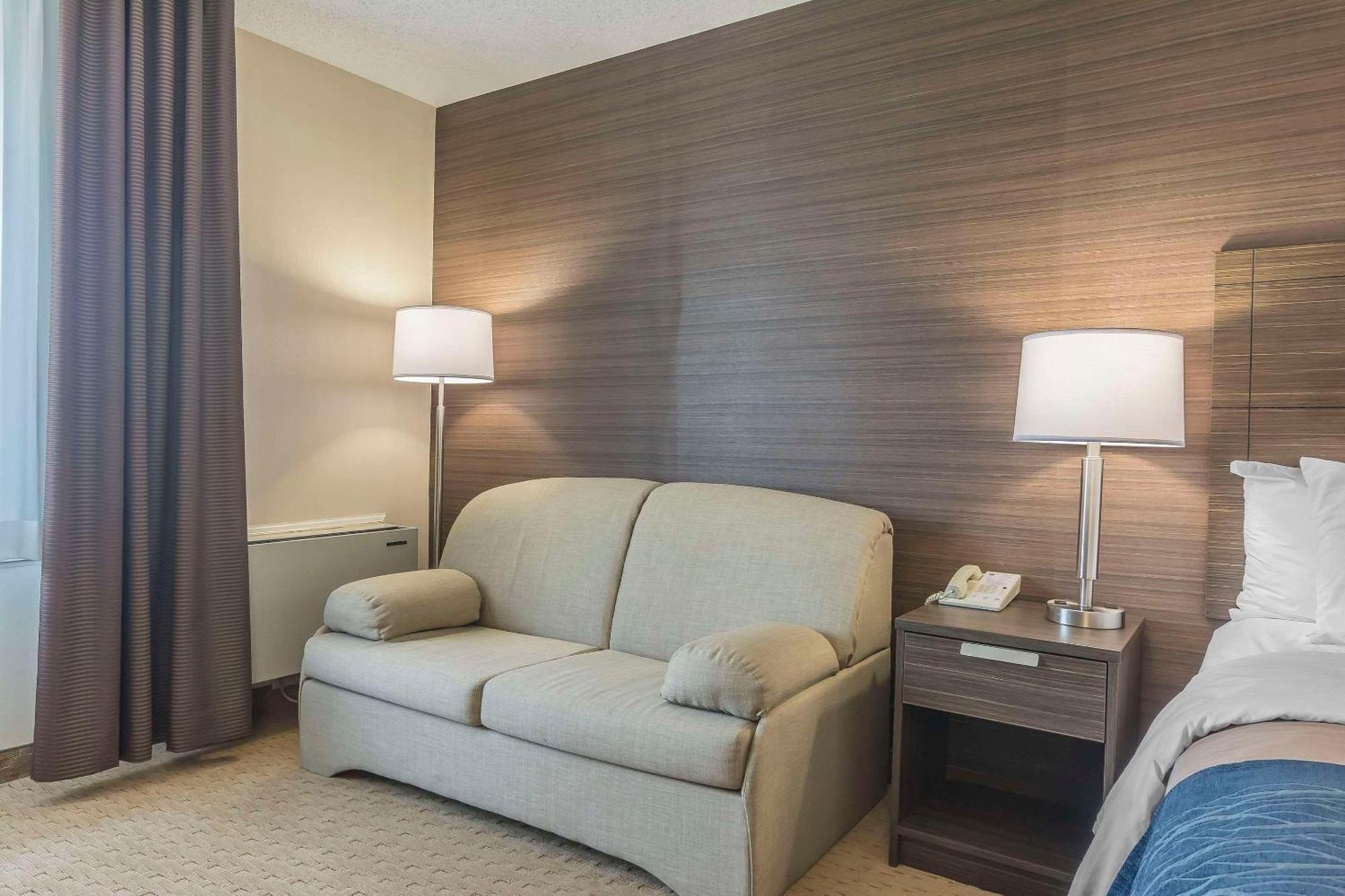 Comfort Inn Lévis Buitenkant foto