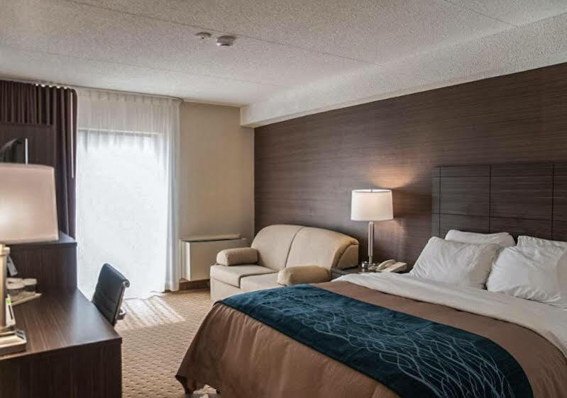 Comfort Inn Lévis Buitenkant foto
